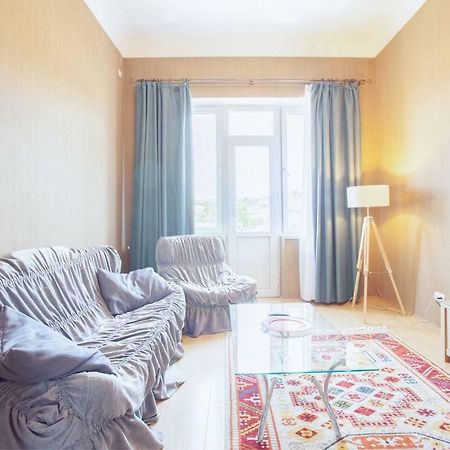 Wehost Apartment On A Colorful Street Tbilisi Exterior photo